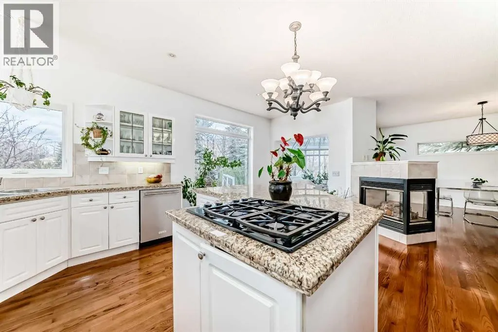 323 Sierra Madre Court SW