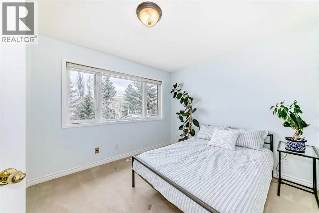 323 Sierra Madre Court SW