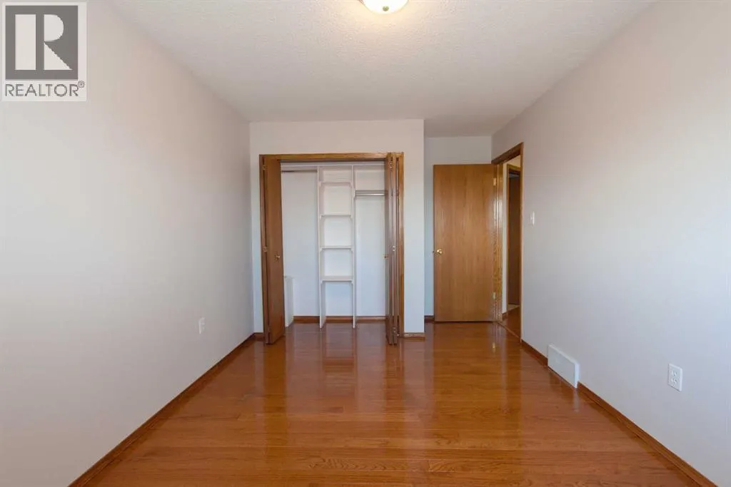 35 Park Meadows Place SE