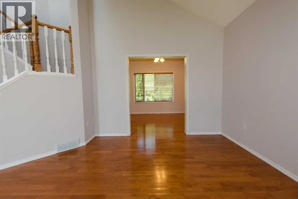 35 Park Meadows Place SE
