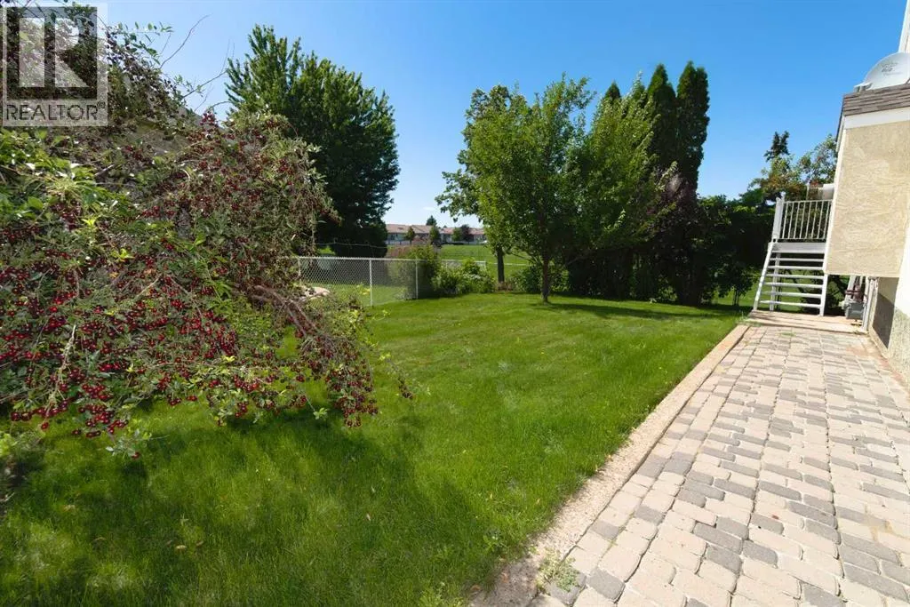 35 Park Meadows Place SE
