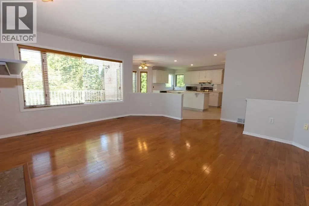 35 Park Meadows Place SE