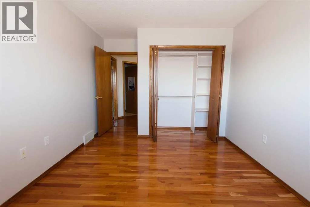 35 Park Meadows Place SE
