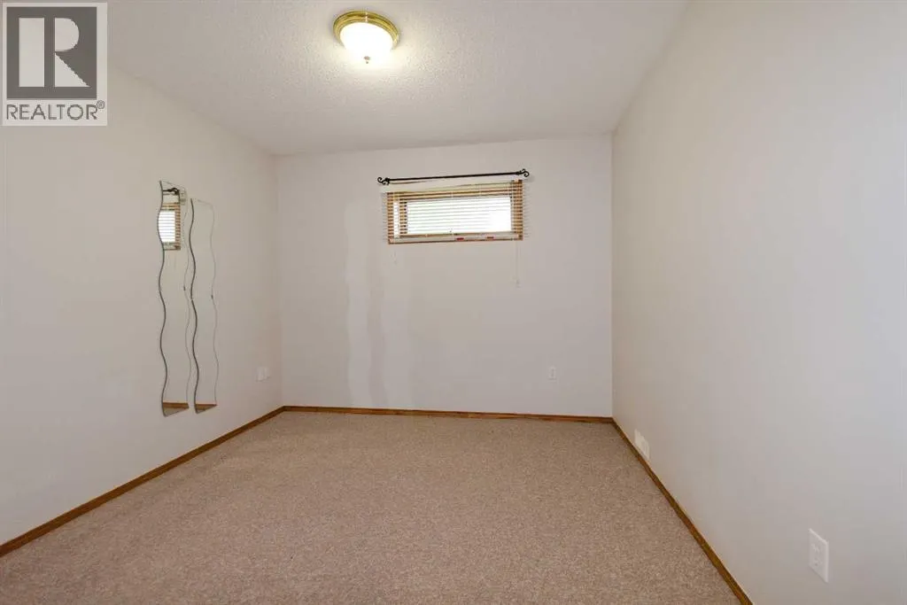35 Park Meadows Place SE