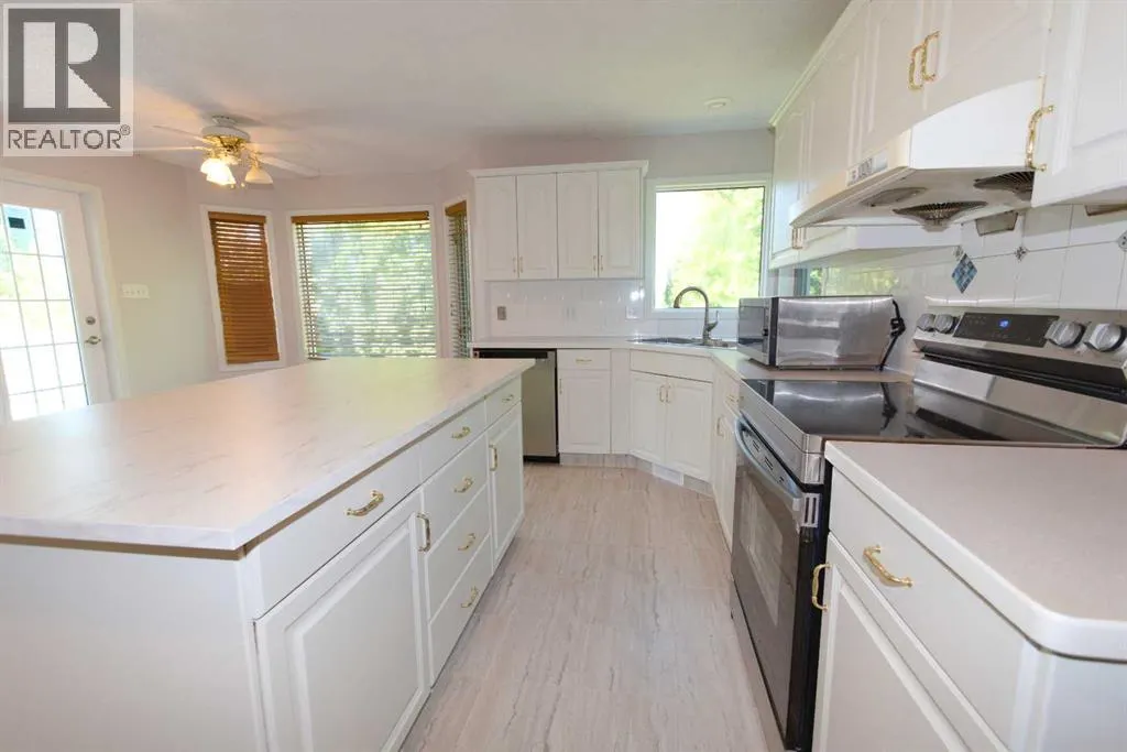 35 Park Meadows Place SE