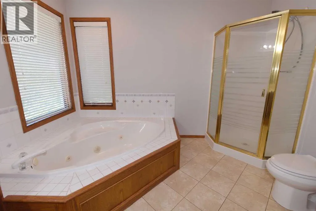 35 Park Meadows Place SE