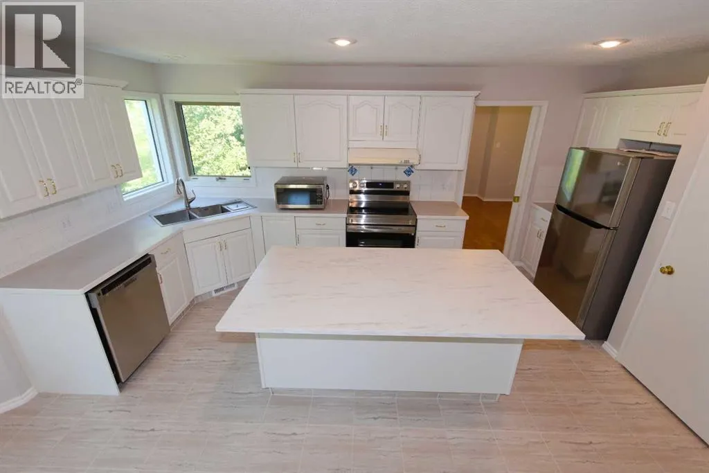 35 Park Meadows Place SE