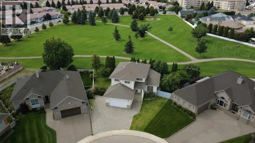 35 Park Meadows Place SE