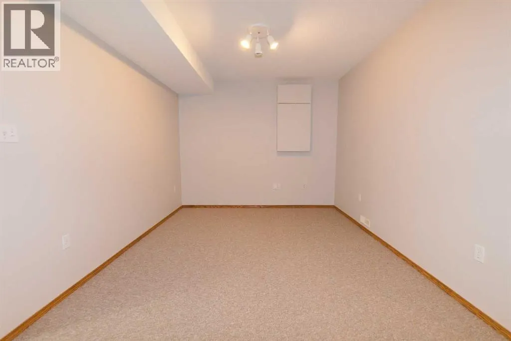 35 Park Meadows Place SE
