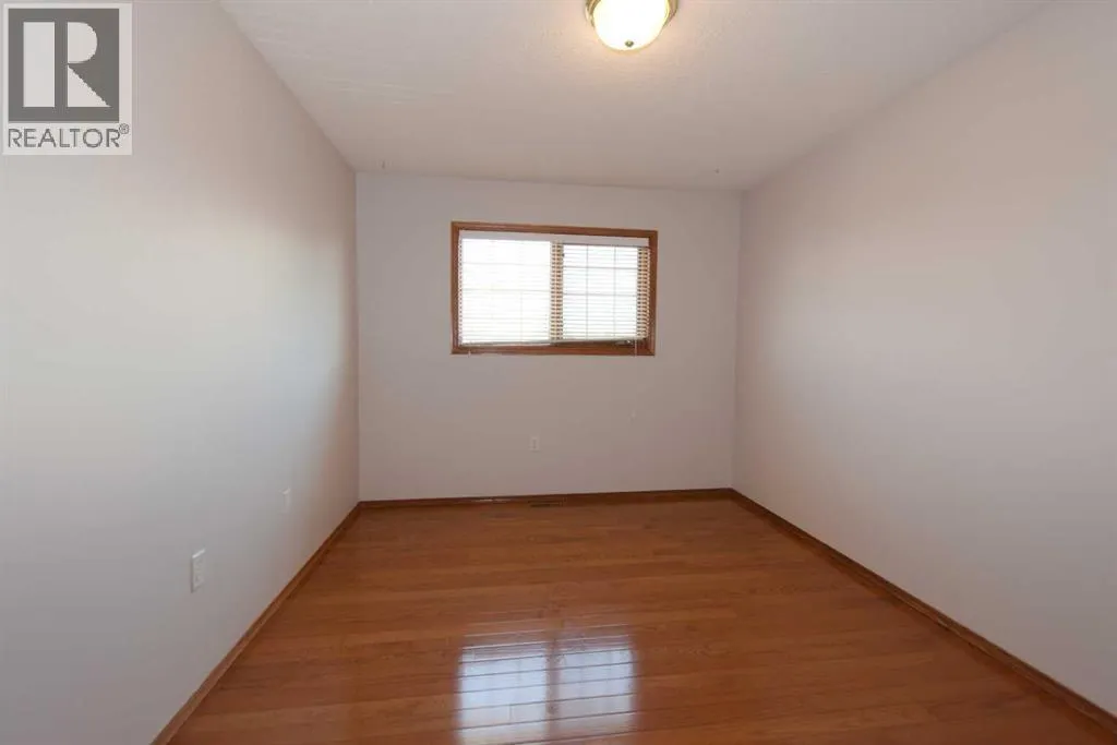 35 Park Meadows Place SE