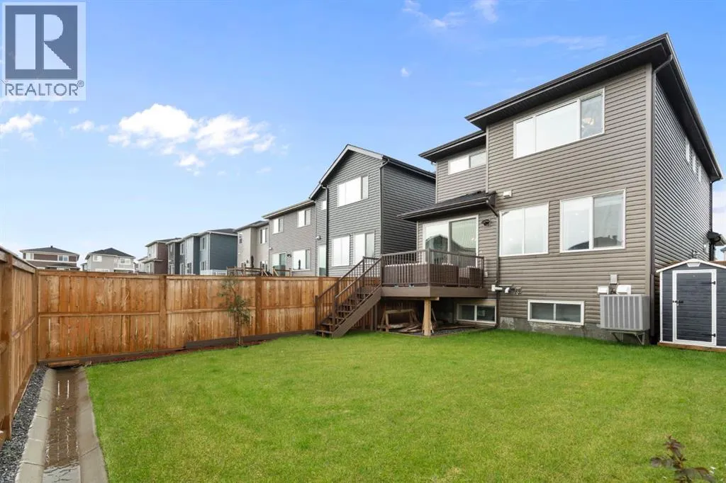 306 Corner Meadows Way NE