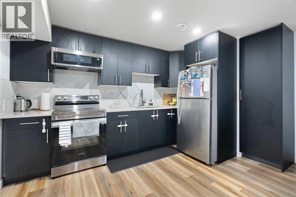 306 Corner Meadows Way NE