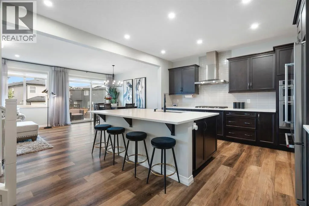 306 Corner Meadows Way NE