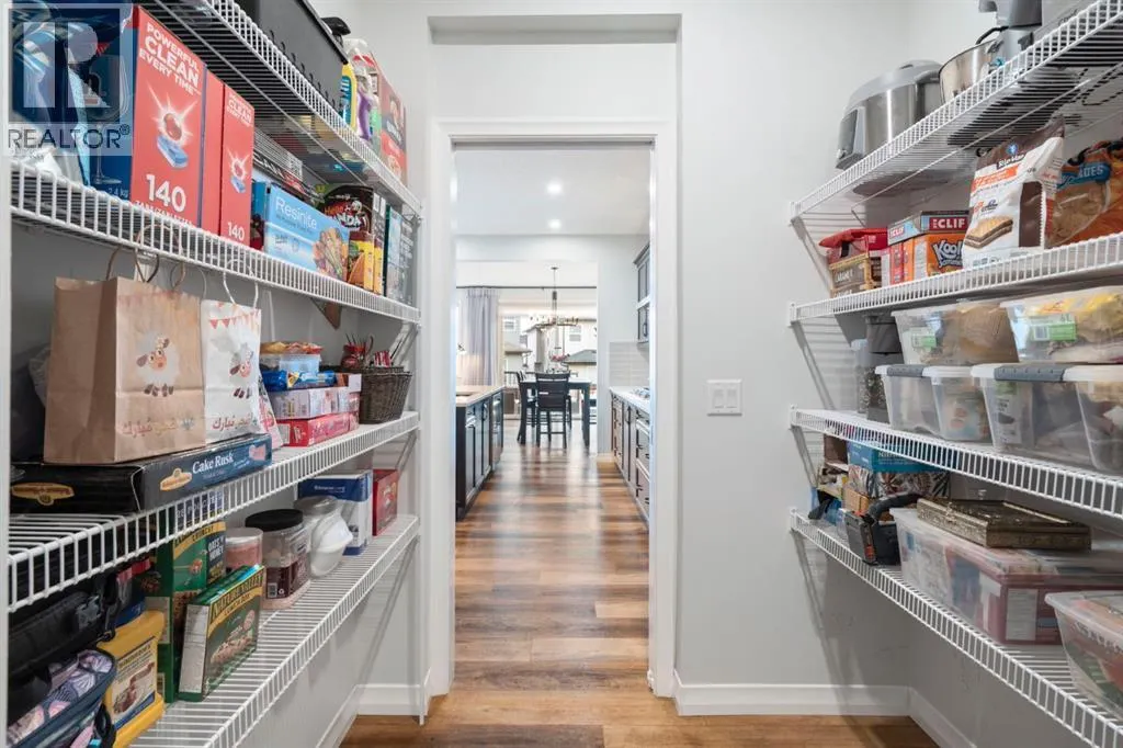306 Corner Meadows Way NE