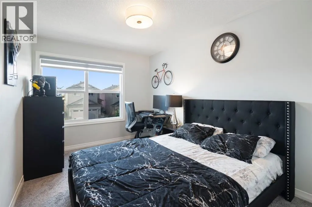 306 Corner Meadows Way NE
