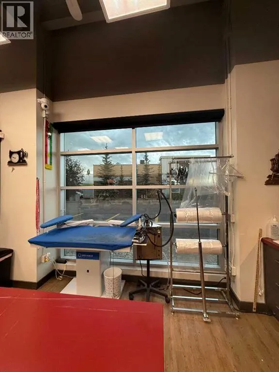 123 Alterations Lane  NW