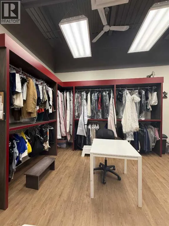 123 Alterations Lane  NW