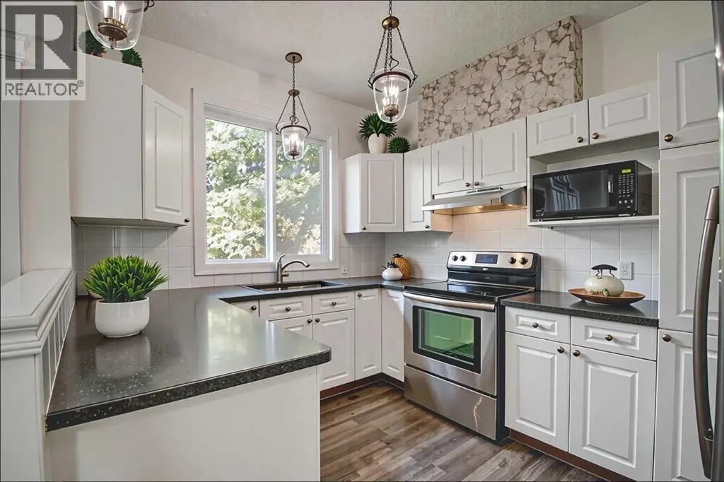 22 Prestwick Gardens SE