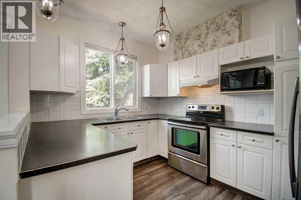 22 Prestwick Gardens SE