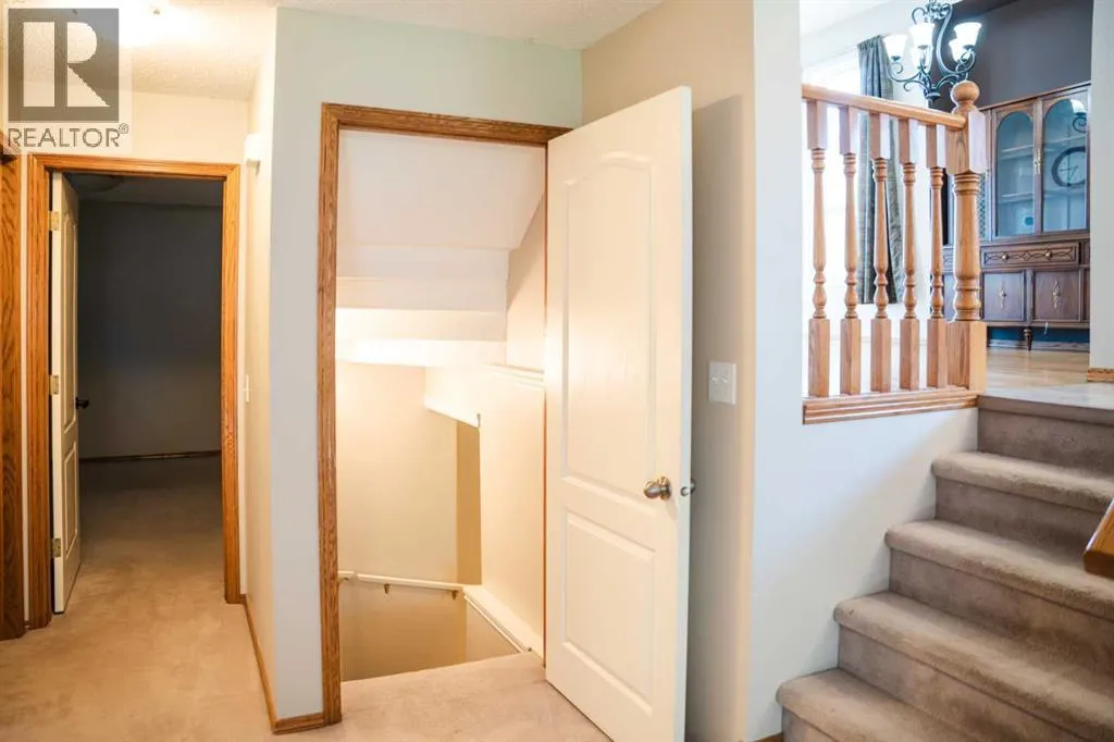445 Rocky Ridge Bay NW