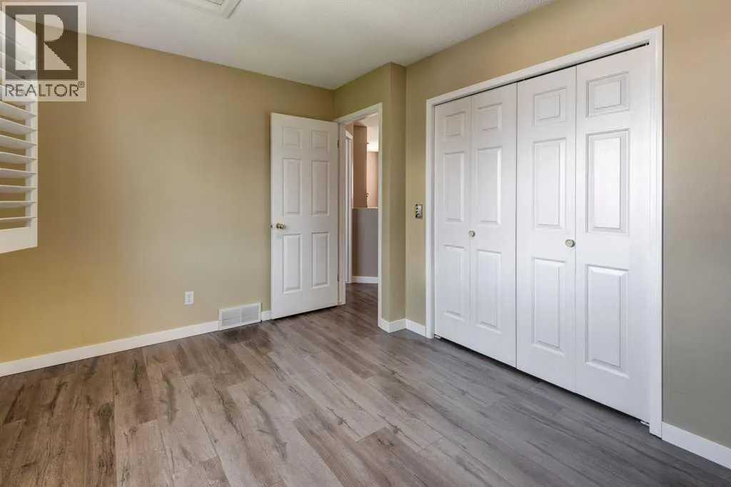 14 Somerglen Crescent SW