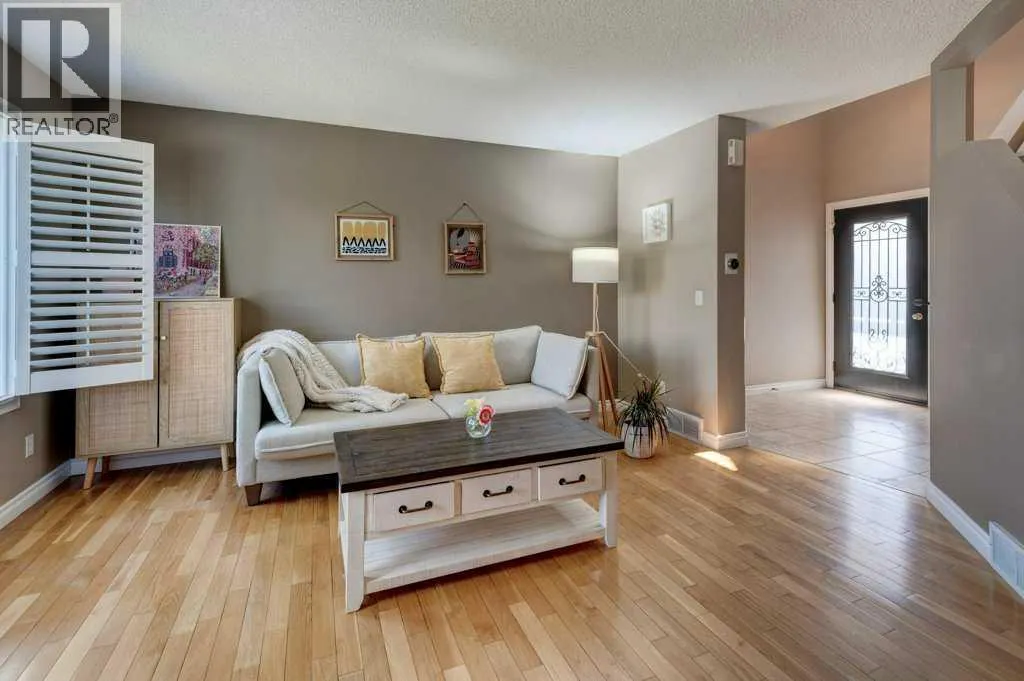 14 Somerglen Crescent SW
