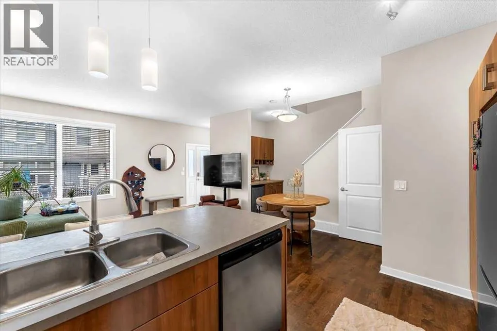 315, 10 Auburn Bay Avenue SE