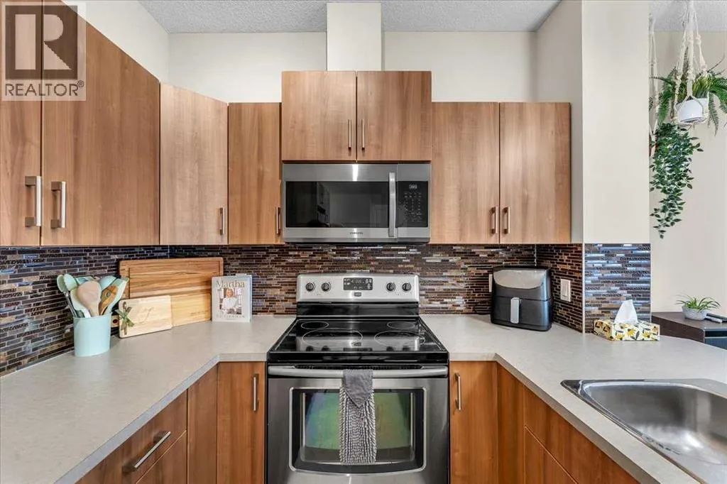 315, 10 Auburn Bay Avenue SE