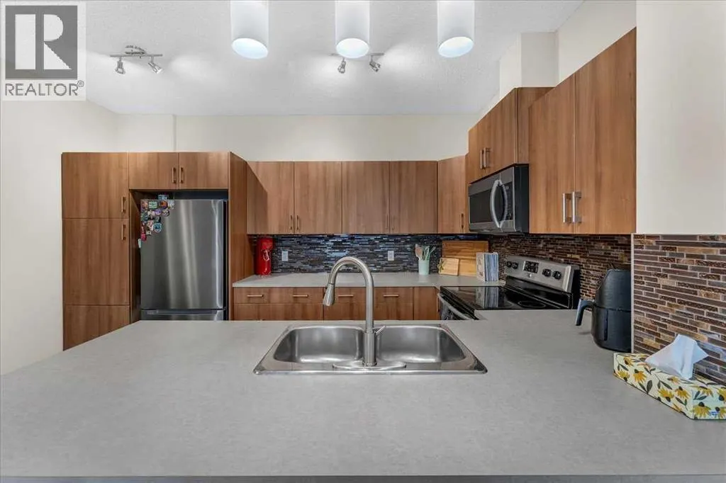315, 10 Auburn Bay Avenue SE