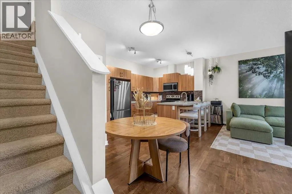 315, 10 Auburn Bay Avenue SE
