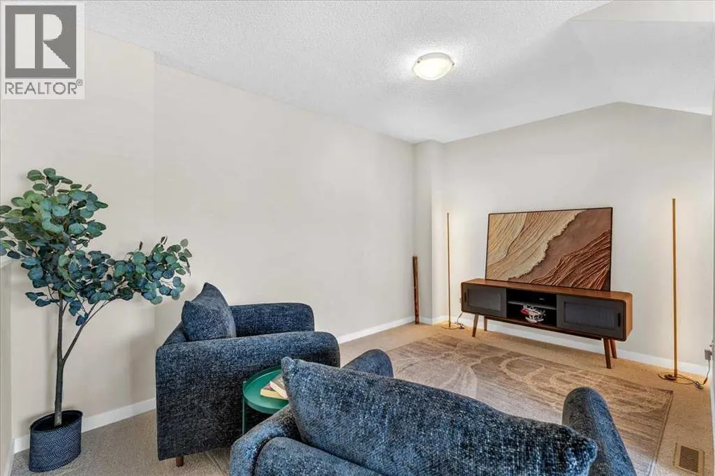 315, 10 Auburn Bay Avenue SE