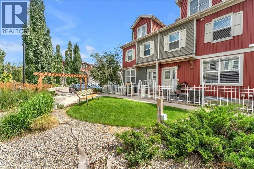 315, 10 Auburn Bay Avenue SE