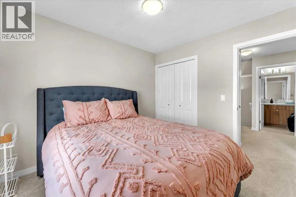 315, 10 Auburn Bay Avenue SE