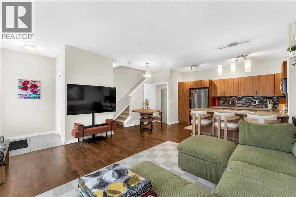 315, 10 Auburn Bay Avenue SE