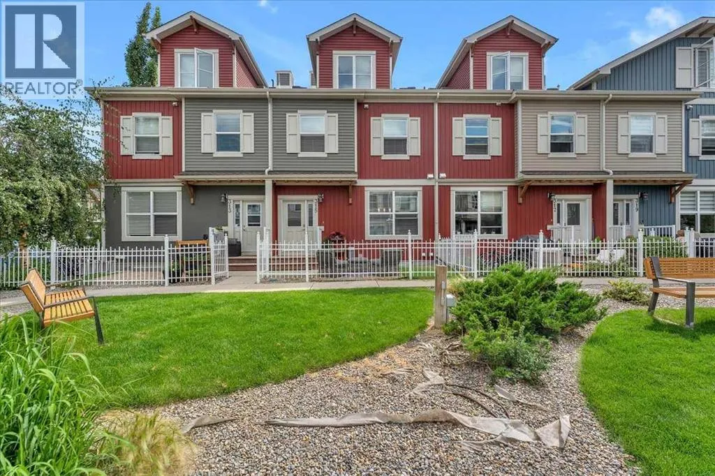 315, 10 Auburn Bay Avenue SE