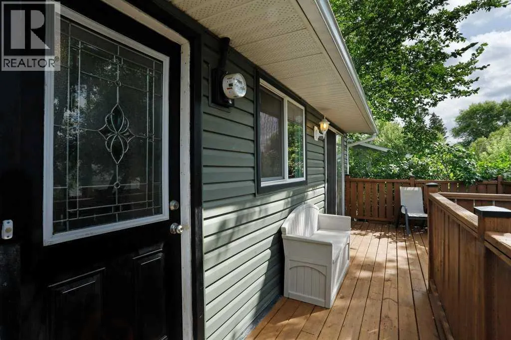 15 Westbrook Crescent W