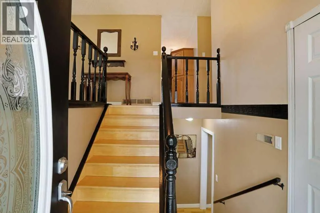 15 Westbrook Crescent W