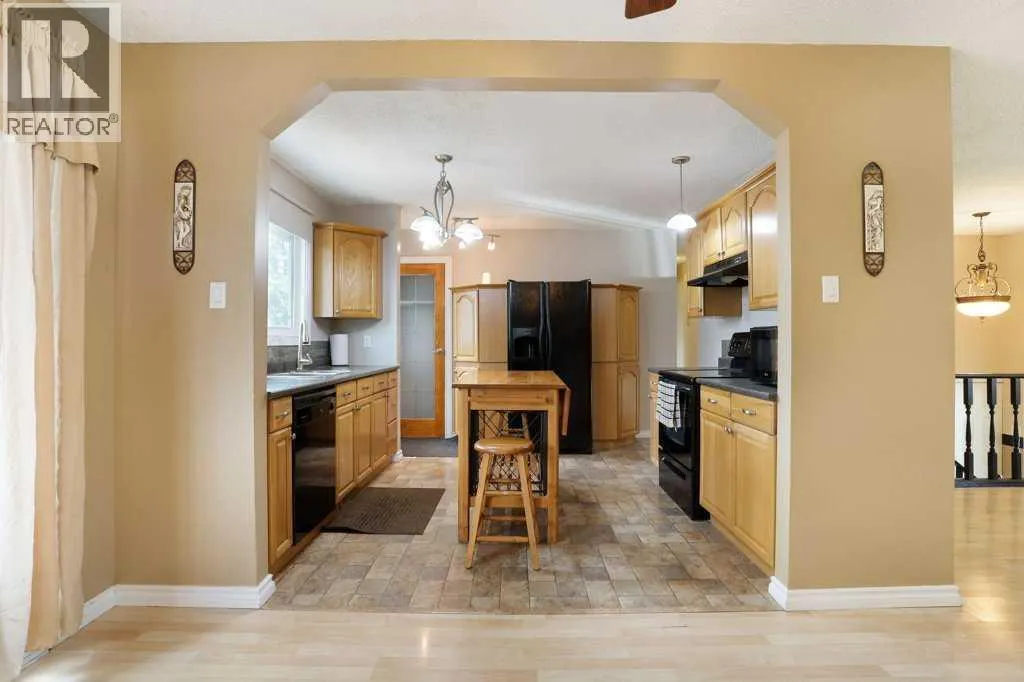 15 Westbrook Crescent W