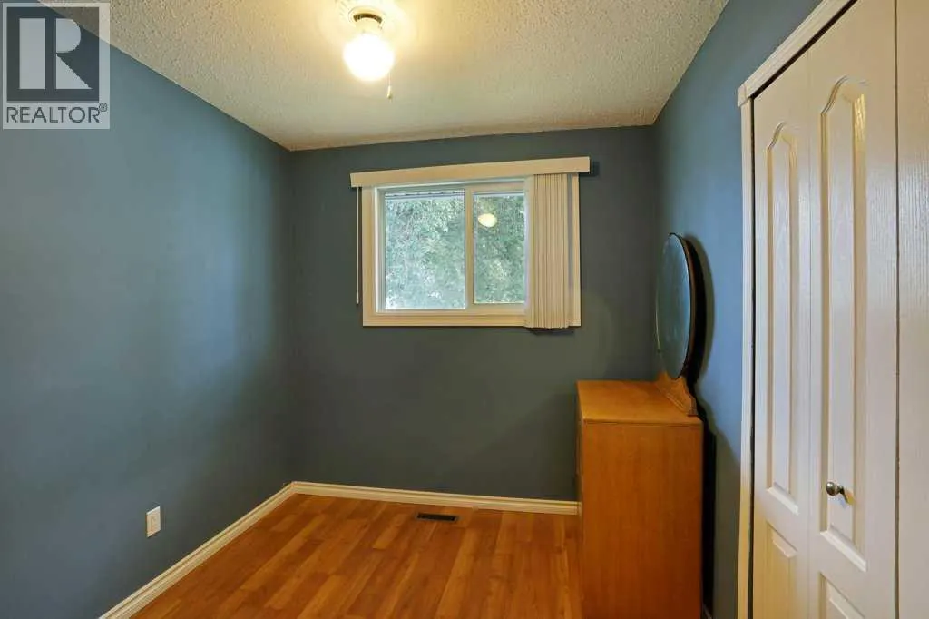 15 Westbrook Crescent W