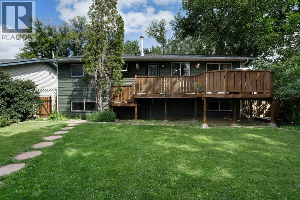 15 Westbrook Crescent W