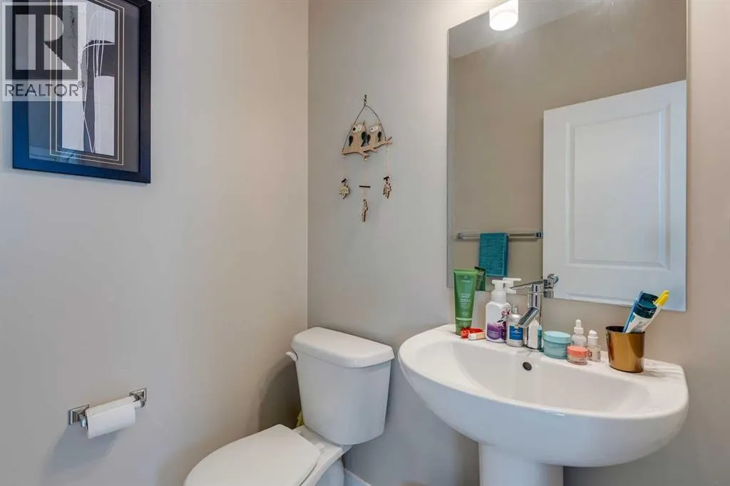 385 Midtown Gate SW