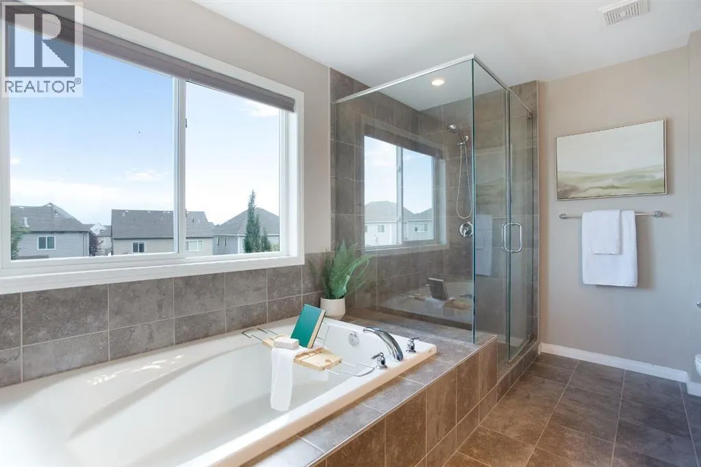 139 Windwood Grove SW