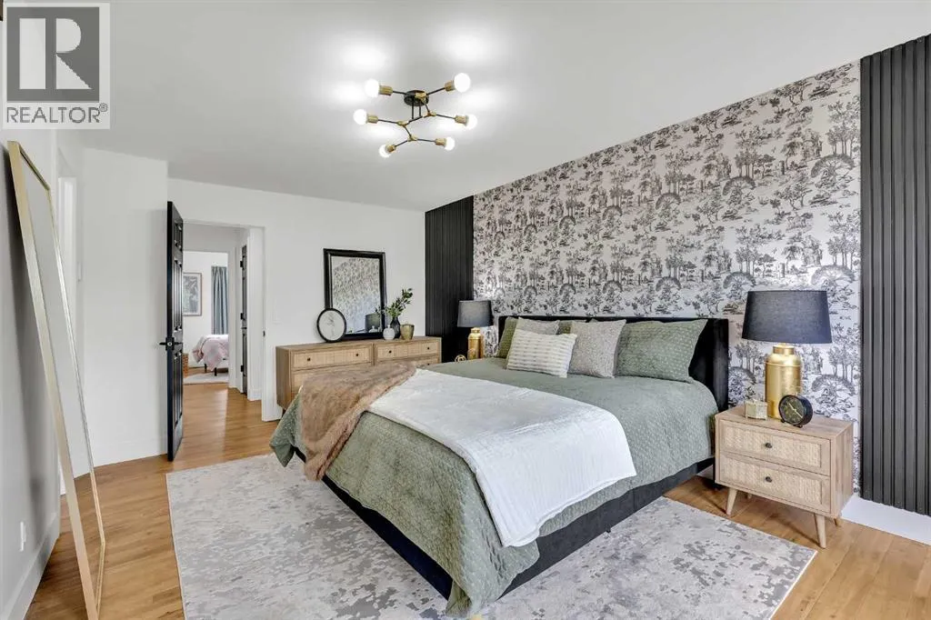 121 Woodford Close SW