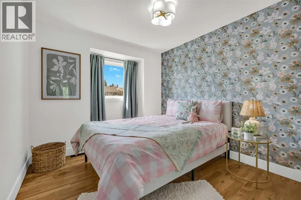 121 Woodford Close SW