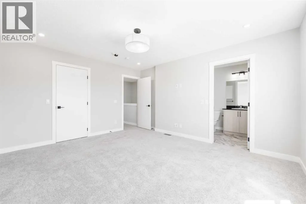 124 Legacy Glen Place SE