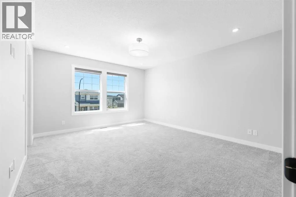 124 Legacy Glen Place SE