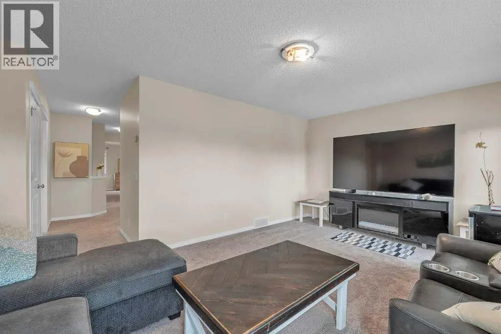 46 Walden Court SE