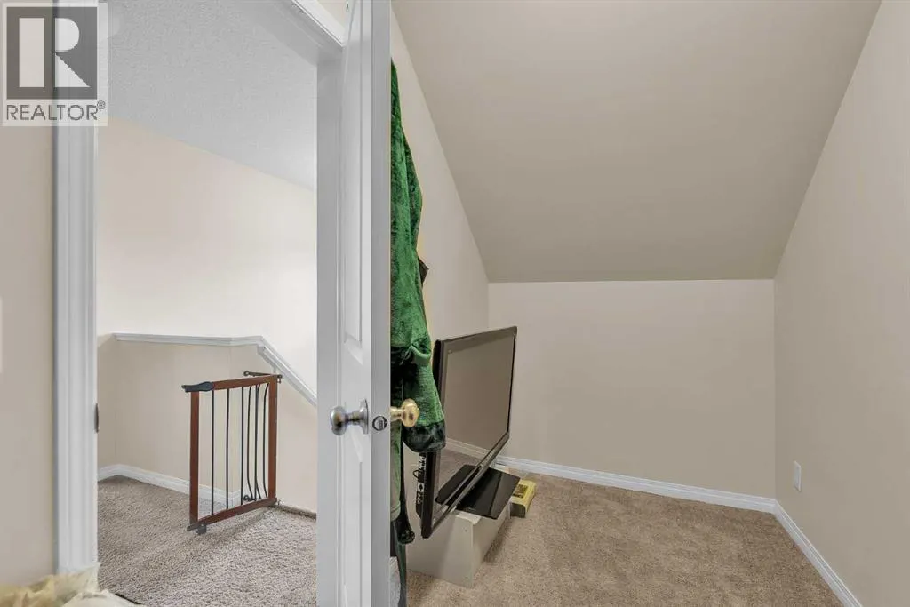 46 Walden Court SE