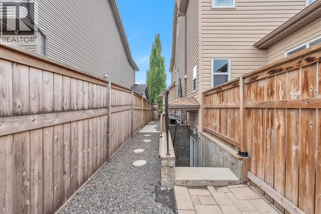 46 Walden Court SE