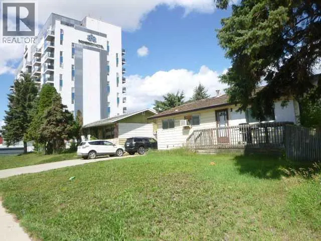10102, 10104, 10106 Manning Avenue